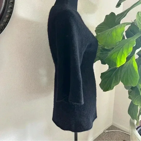 Aqua Women’s Black Low Cut 3/4 Bell Sleeve 100% Cashmere Sweater Jumper Medium - Picture 11 of 14